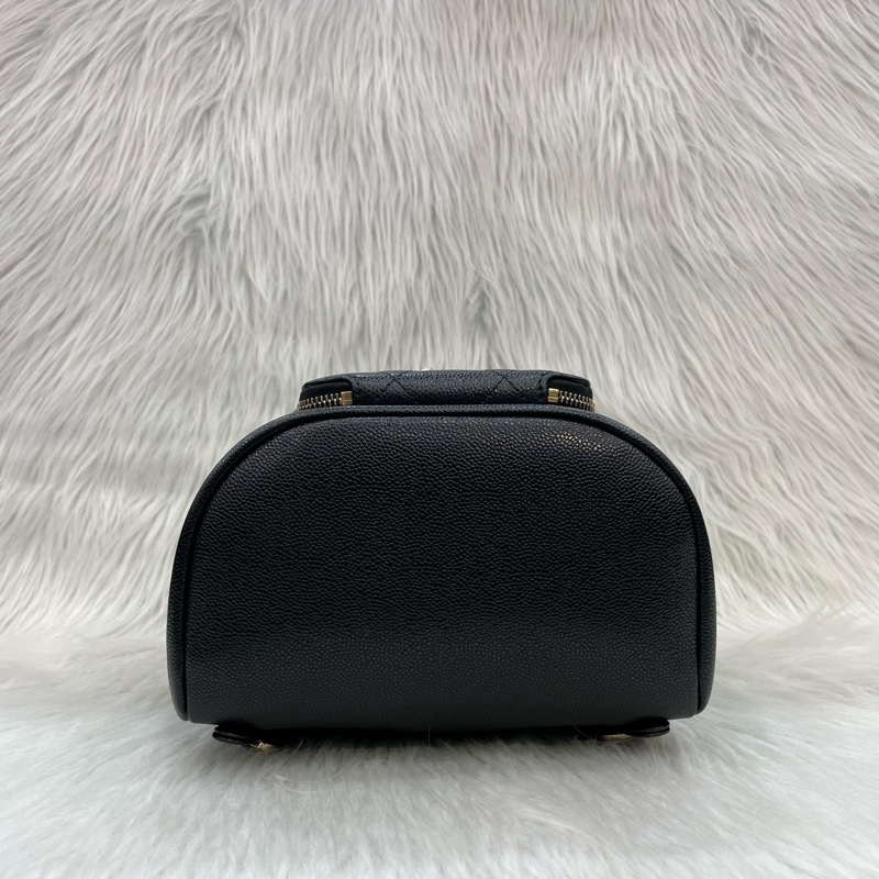 Chanel 經典黑金荔枝皮Affinity迷你後背包*-4