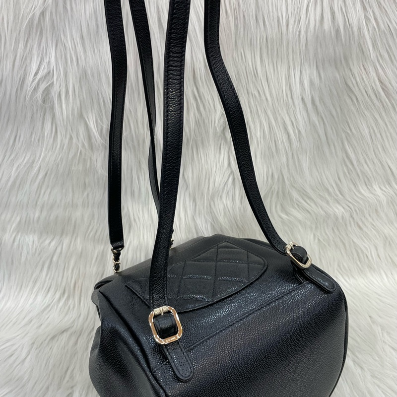 Chanel 經典黑金荔枝皮Affinity迷你後背包*-9