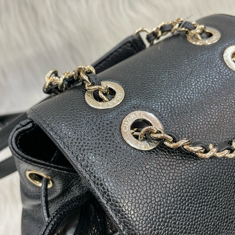 Chanel 經典黑金荔枝皮Affinity迷你後背包*-13