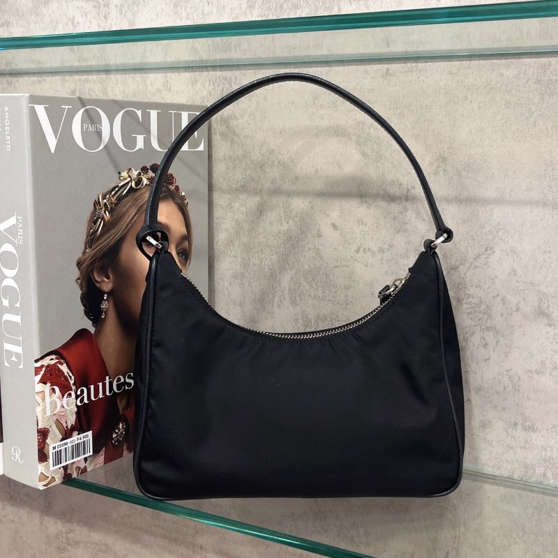 PRADA 黑色 尼龍材質HOBO腋下包/肩背包/手提包-1