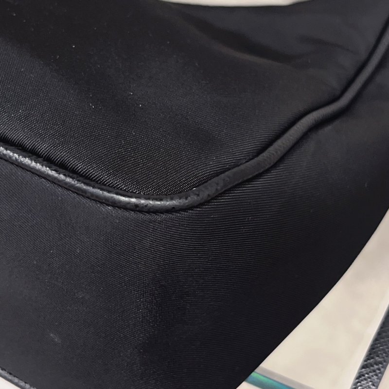 PRADA 黑色 尼龍材質HOBO腋下包/肩背包/手提包-5