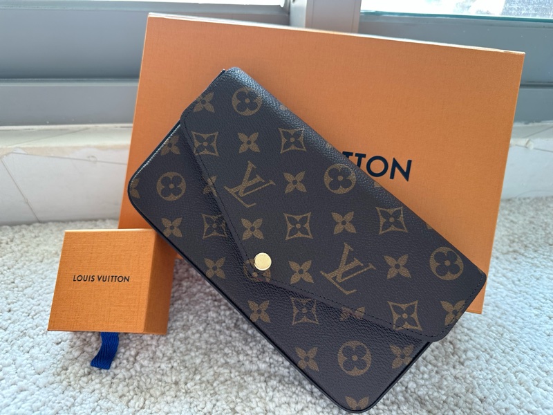 全新❤️LV WOC 鏈帶包❤️-8