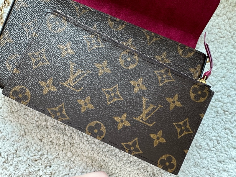 全新❤️LV WOC 鏈帶包❤️-20