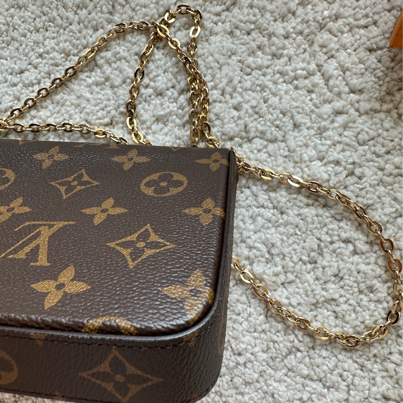 全新❤️LV WOC 鏈帶包❤️-22