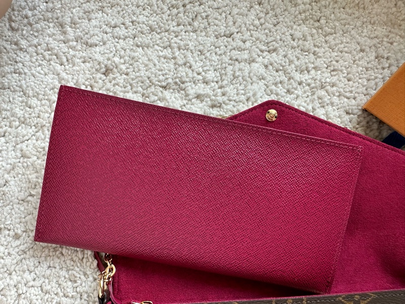 全新❤️LV WOC 鏈帶包❤️-26