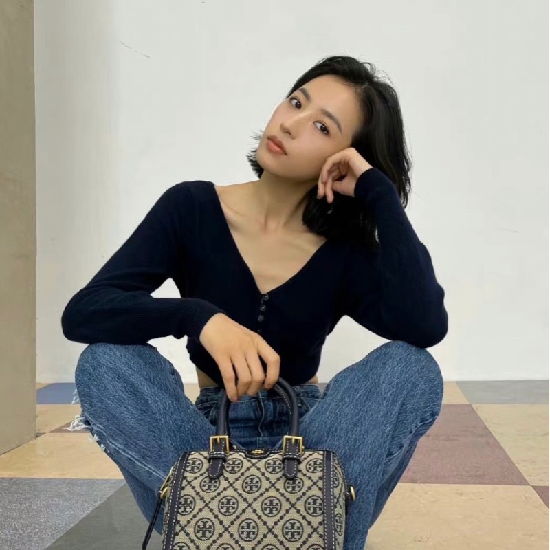 Tory Burch 專櫃款 T MONOGRAM 緹花迷你波士頓包-7