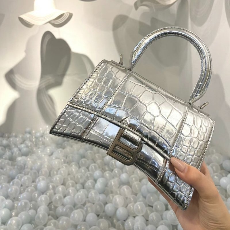 Balenciaga 592833 Hourglass XS 小牛皮鱷魚紋沙漏包 金屬銀色/國外同步折扣至8/30日止-2