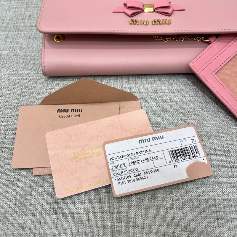 miu miu BOW 撞色蝴蝶結飾小牛皮證件夾長夾(粉)-10