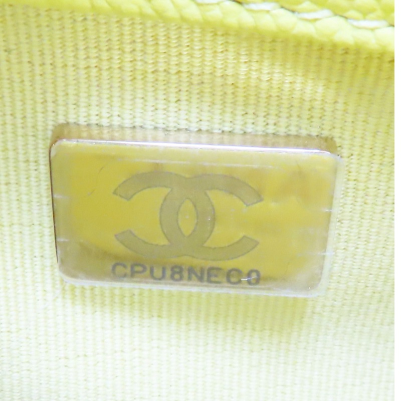 新款香奈兒23C檸檬黃🍋荔枝皮金釦 魚子醬紋mini COCO /23C Neon Yellow Caviar Coco Mini Flap Bag-9