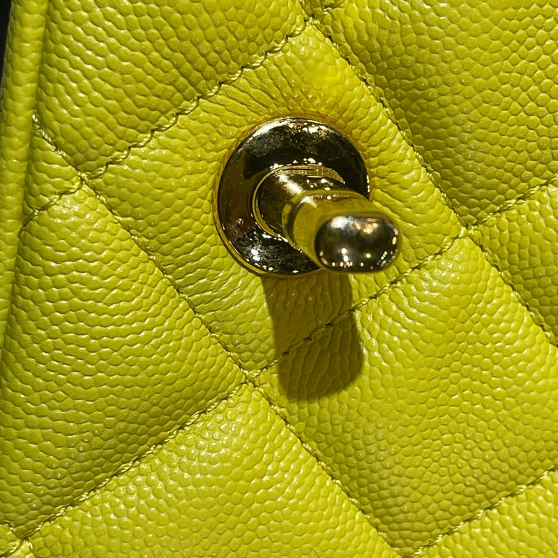新款香奈兒23C檸檬黃🍋荔枝皮金釦 魚子醬紋mini COCO /23C Neon Yellow Caviar Coco Mini Flap Bag-25
