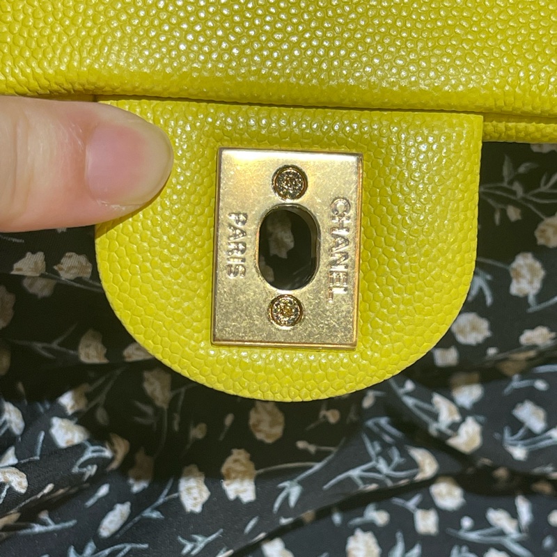 新款香奈兒23C檸檬黃🍋荔枝皮金釦 魚子醬紋mini COCO /23C Neon Yellow Caviar Coco Mini Flap Bag-26