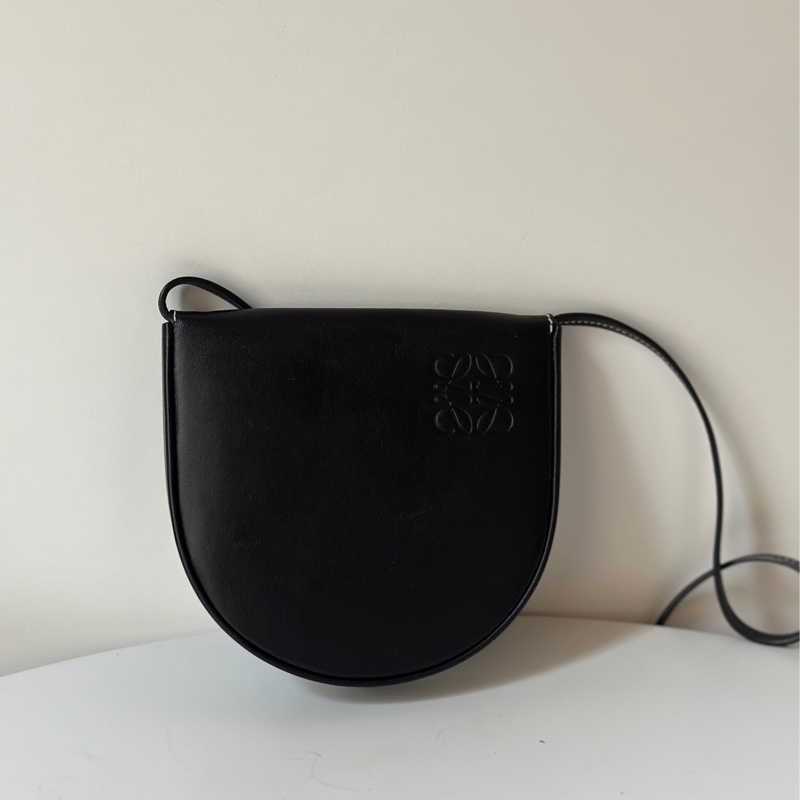 Loewe heel 黑色斜背包-0