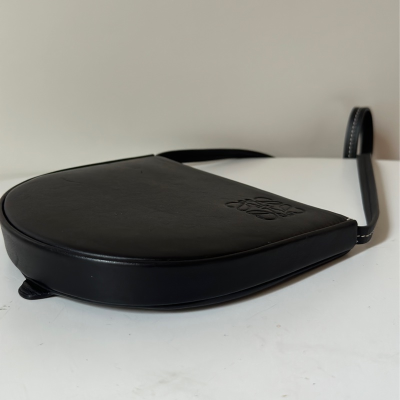 Loewe heel 黑色斜背包-2