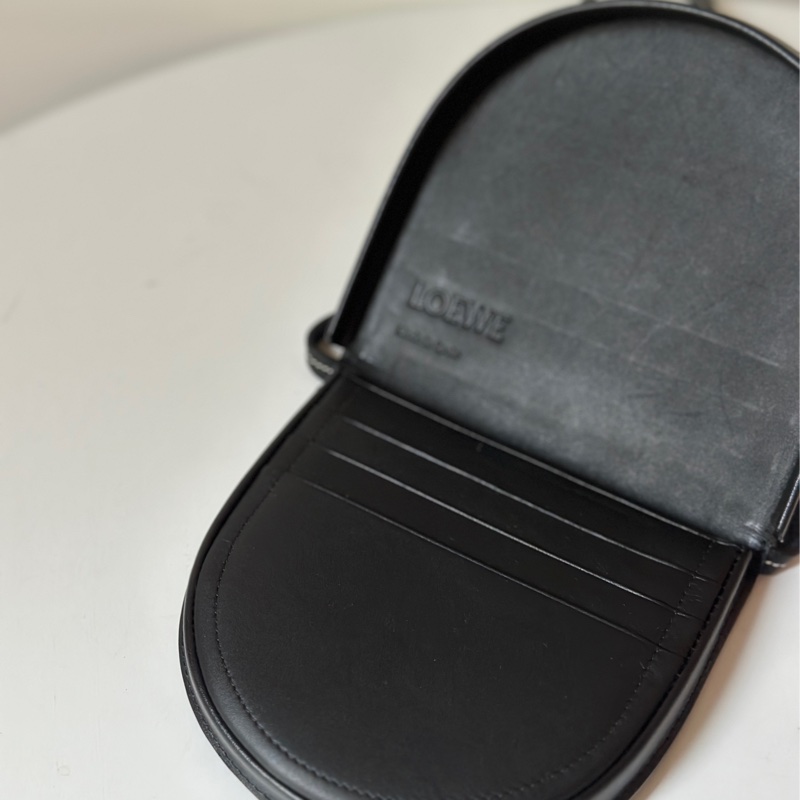 Loewe heel 黑色斜背包-4