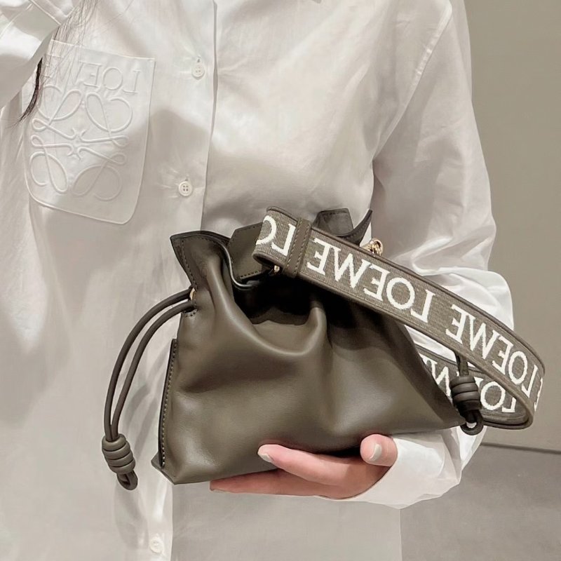 Loewe 納帕小牛皮迷你 Mini Flamenco 包 深卡其綠(當季熱門新品 下單前請先詢問)-0