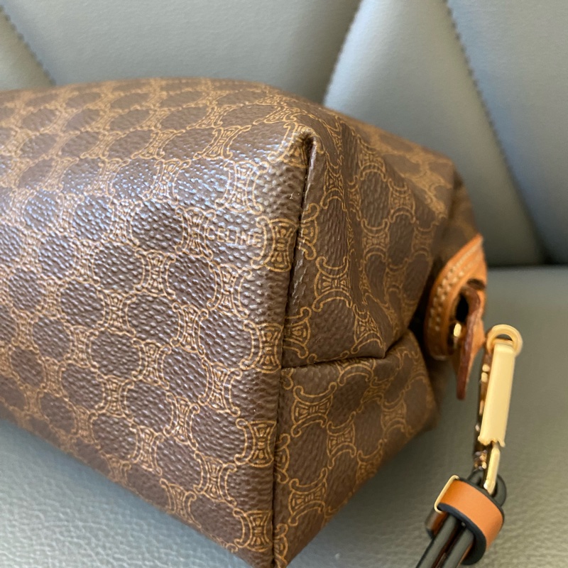 全新未使用的閒置品 Celine vintage焦糖棕雲朵包手拿斜背包-5
