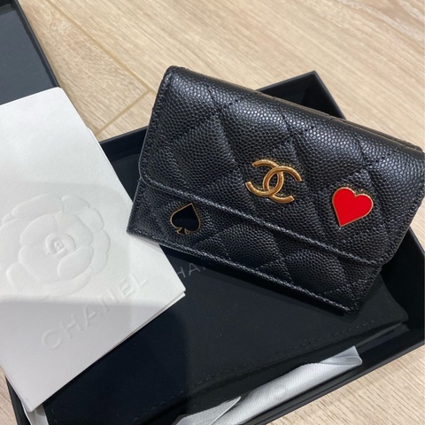 CHANEL 23C 黑色撲克牌系列荔枝皮短夾mini短夾
