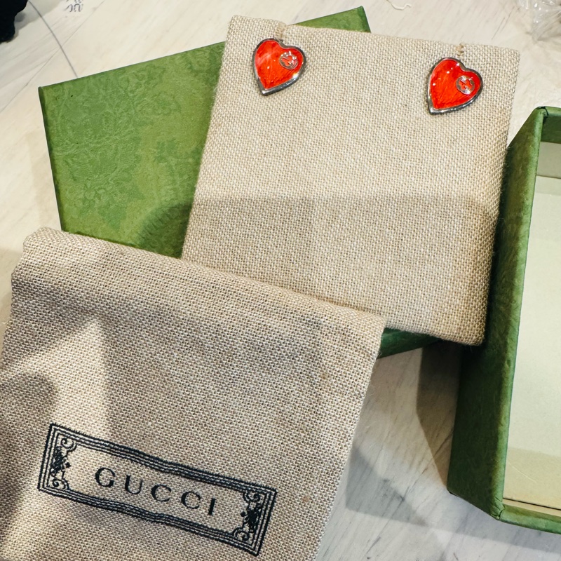 Gucci情人節愛心耳環全新-1