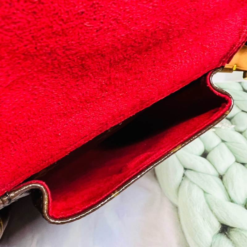 Lv中款駱駝包-19