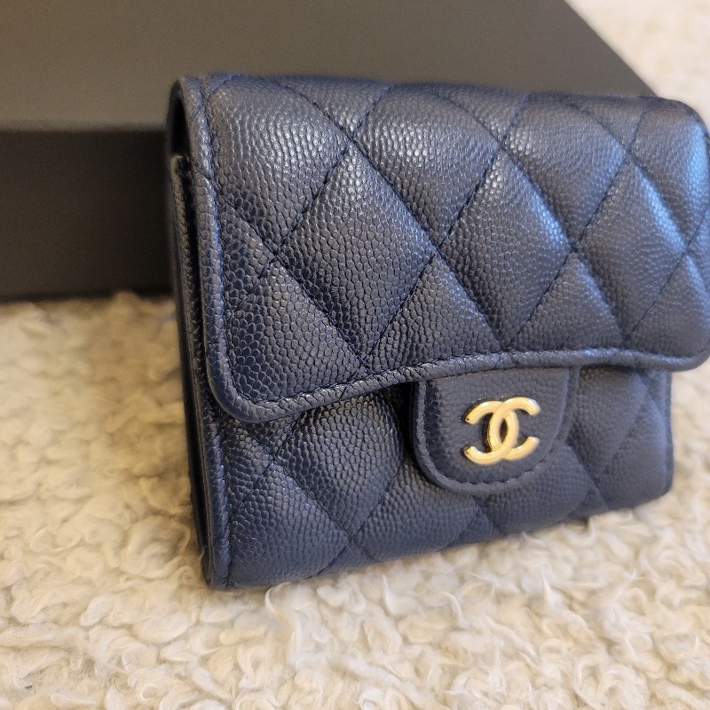 (保留中)Chanel 香奈兒 CF牛皮三折錢包 短夾-2