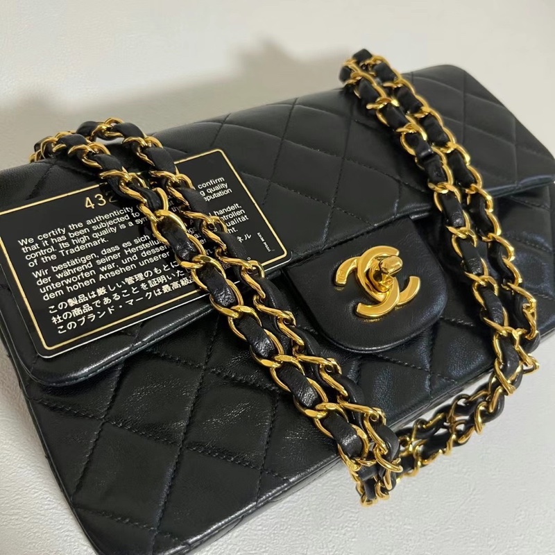 CHANEL 香奈兒 CF 23cm 小羊皮經典小型口蓋包-1