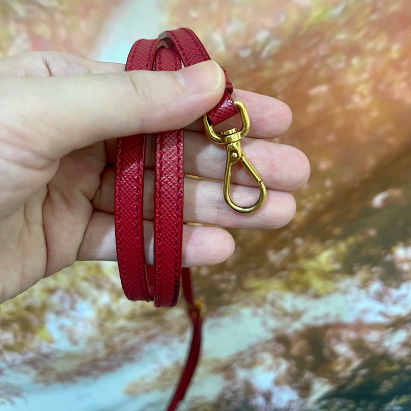 櫃上125000萬💰新款mini尺寸 Prada mini紅金 迷你殺手包 手提 肩背 斜背-28