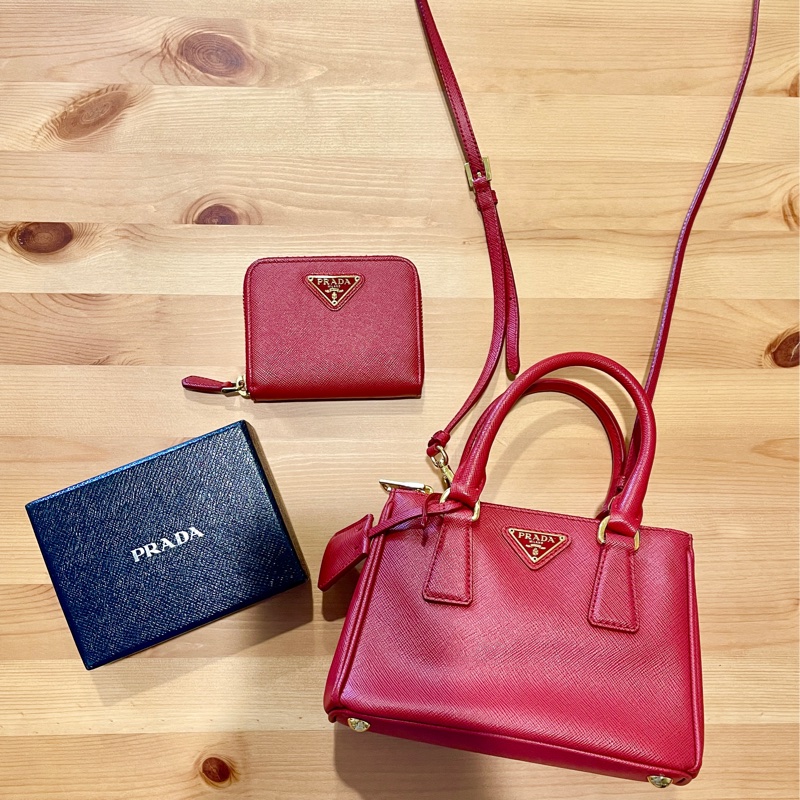 櫃上125000萬💰新款mini尺寸 Prada mini紅金 迷你殺手包 手提 肩背 斜背-3