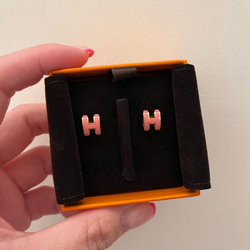 現貨商品 全配商品 台灣購證 Hermes 經典mini pop H 粉色玫瑰金耳環-1