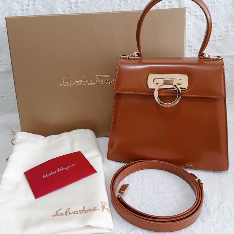 Ferragamo 博物館包 小號 焦糖色-0