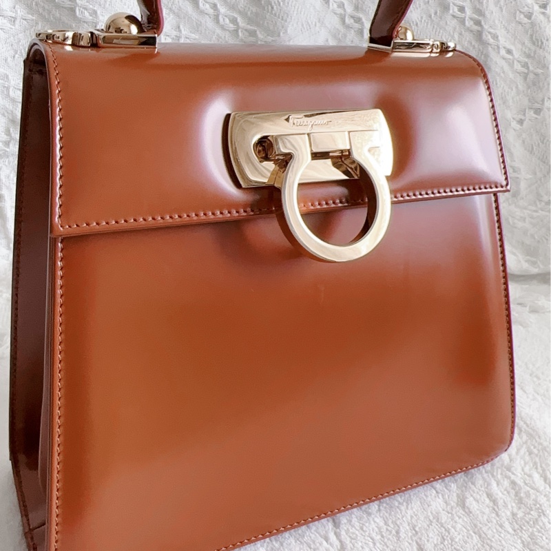 Ferragamo 博物館包 小號 焦糖色-1