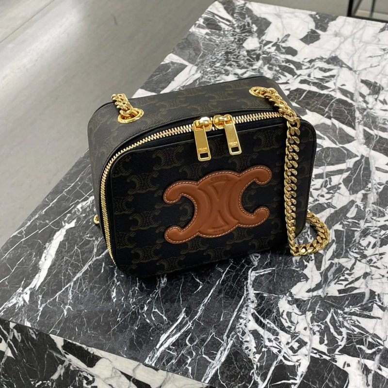 Celine 10L052 Cuir 老花凱旋門鍊盒包(當季熱門新品 下單前請先詢問)-2