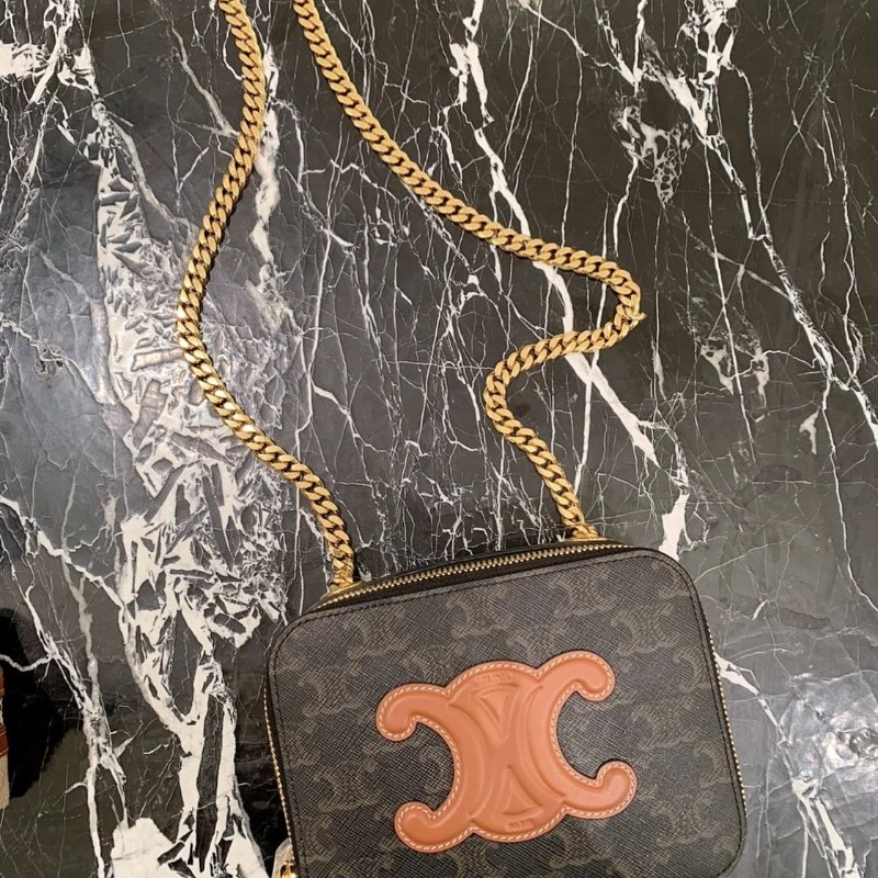 Celine 10L052 Cuir 老花凱旋門鍊盒包(當季熱門新品 下單前請先詢問)-5