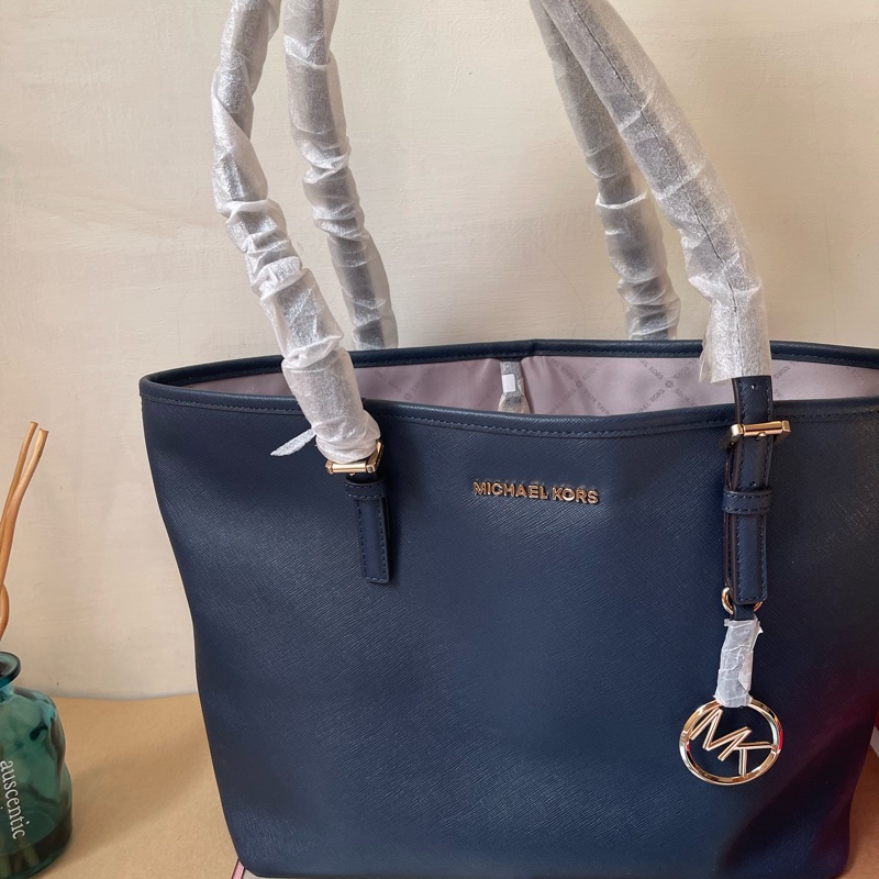 Michael Kors 海軍藍 中號托特包-1
