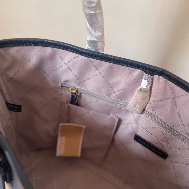 Michael Kors 海軍藍 中號托特包-4