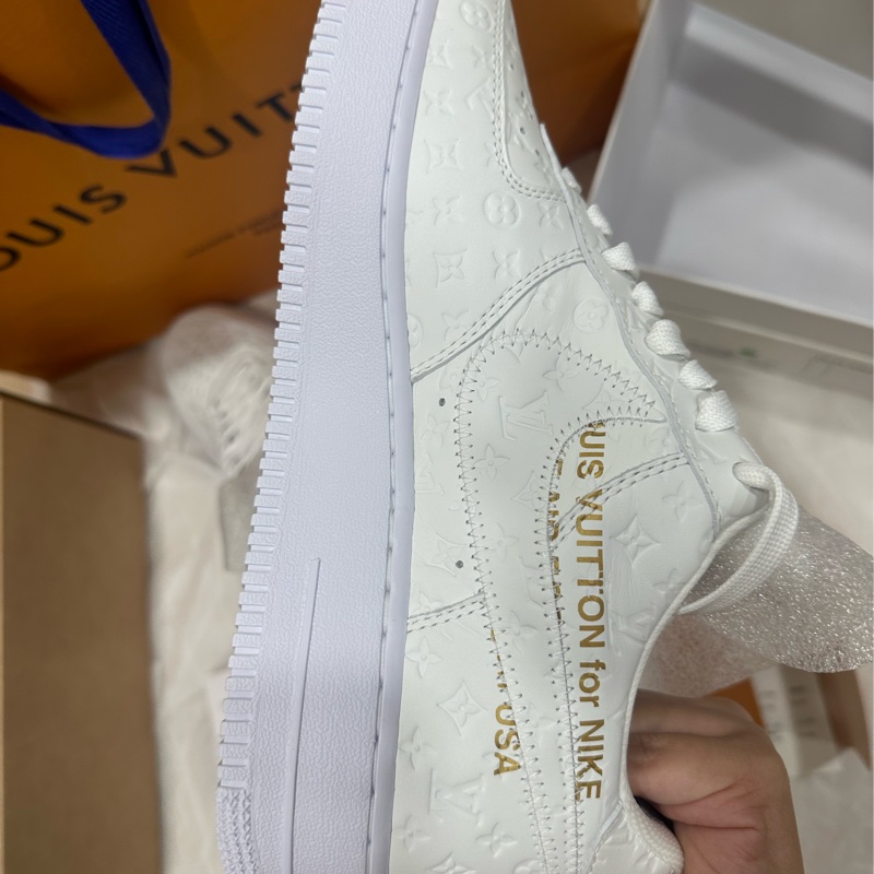 LV x Nike airforce 限量 全白全新-9