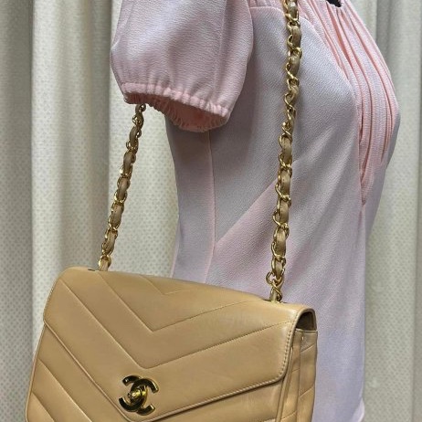 Chanel 難得再有的早期寬版人字紋駝金coco(保留下標）-2