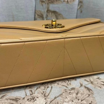 Chanel 難得再有的早期寬版人字紋駝金coco(保留下標）-5