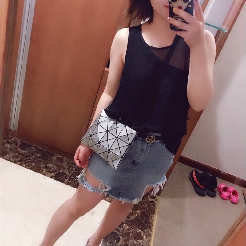 【現貨】全新 BAOBAO三宅一生 3x4 斜背包 現貨 銀色-15