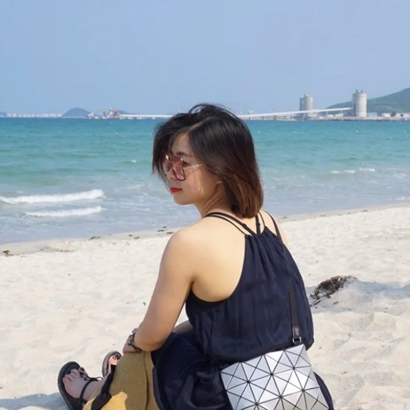 【現貨】全新 BAOBAO三宅一生 3x4 斜背包 現貨 銀色-16