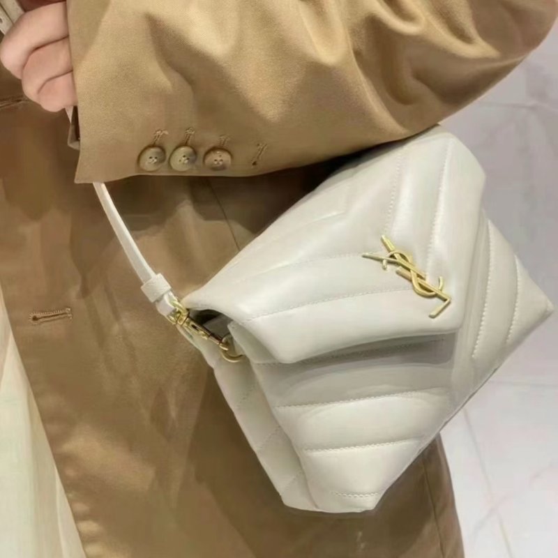 Saint Laurent 630951 YSL Mini Lou Lou 相機包 復古象牙白配金釦( 當季熱門新品 下單前請先詢問)-3