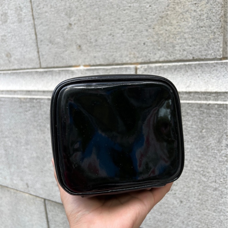 【CHANEL】香奈兒漆皮化妝包 「下單送副廠背鏈」-12