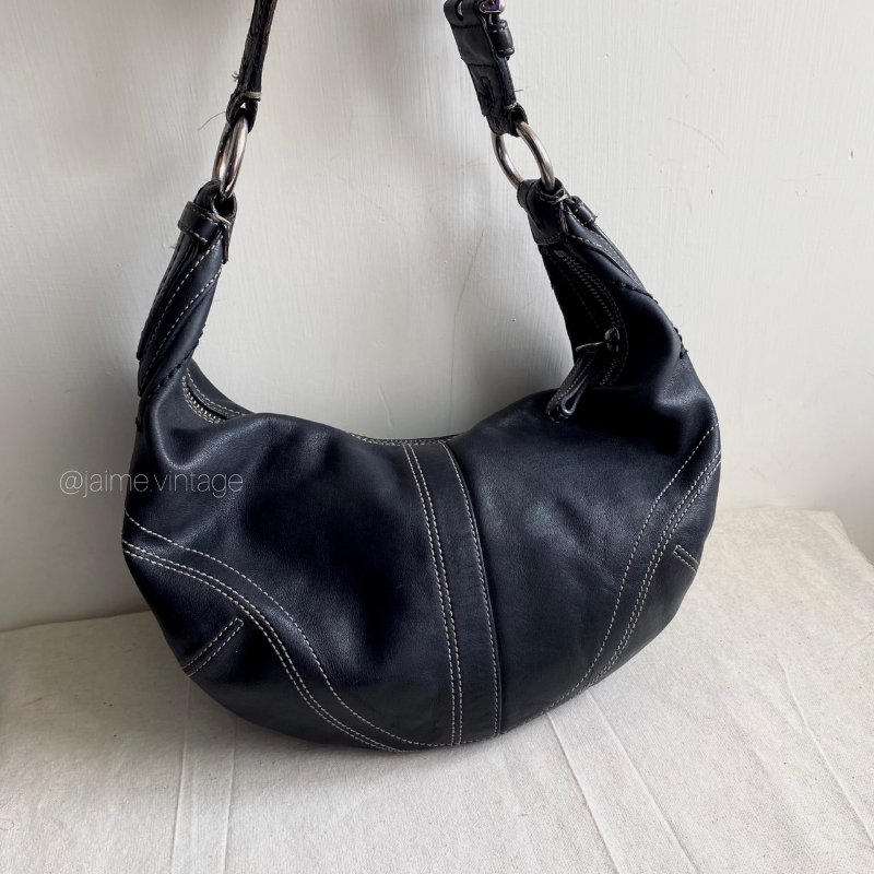 J’aime Vintage |  Coach Vintage Croissant Bag-0