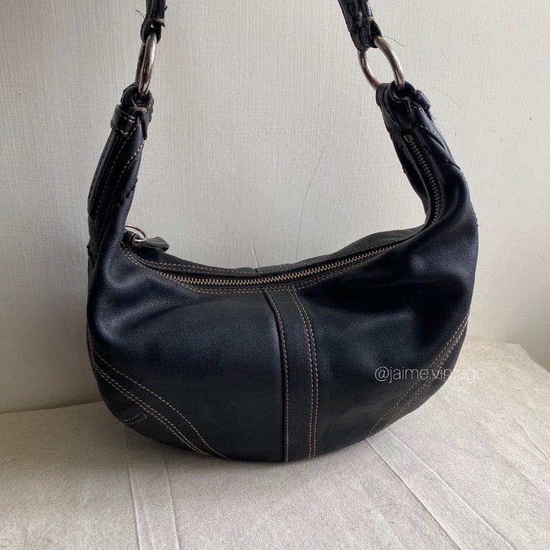 J’aime Vintage |  Coach Vintage Croissant Bag-8