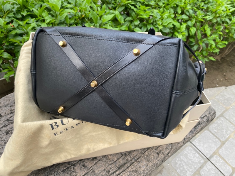 「已售出」二手Burberry黑色全皮拼格紋側背包肩背包托特水餃包-2