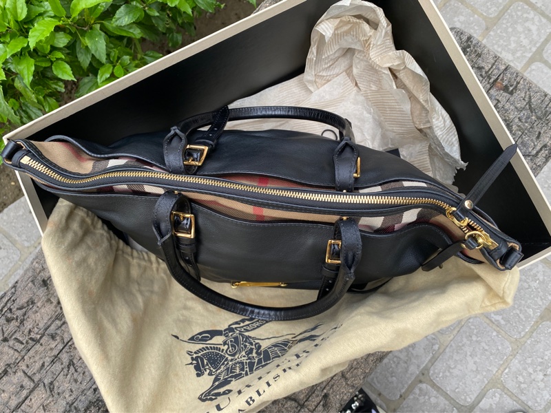「已售出」二手Burberry黑色全皮拼格紋側背包肩背包托特水餃包-10