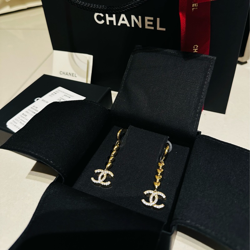 Chanel 23P 愛心垂吊耳環-3