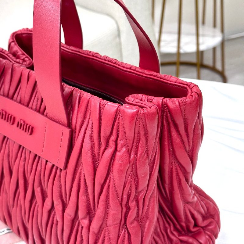 MIU MIU ｜ Matelassé紅色皮革手袋-5