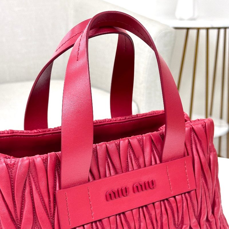 MIU MIU ｜ Matelassé紅色皮革手袋-8