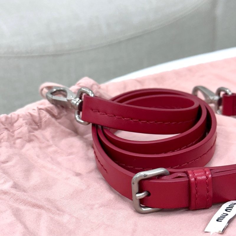 MIU MIU ｜ Matelassé紅色皮革手袋-19