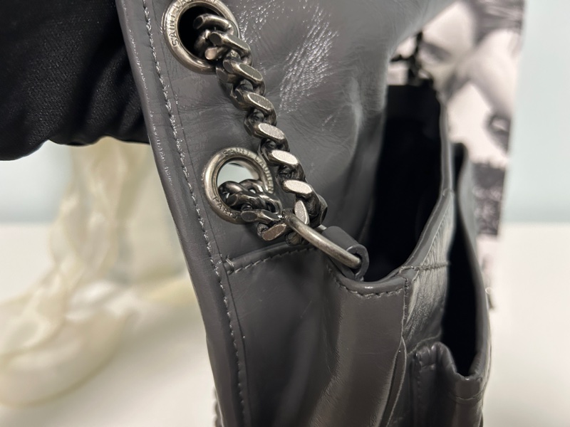 (保留至1/15) YSL Niki Medium復古皮革肩背包 風暴灰 新款D型扣-24